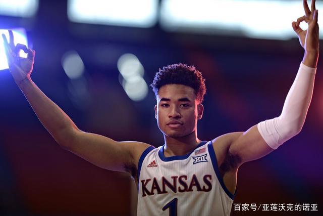 特雷-杨32+15老鹰灭太阳3连胜 国王力克步行者